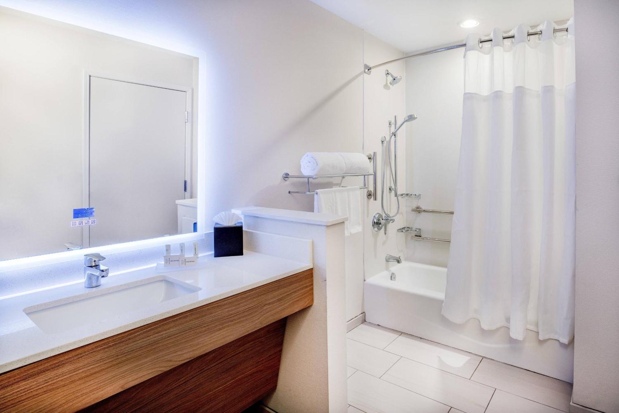 Fairfield Inn & Suites By Marriott Mcpherson Luaran gambar