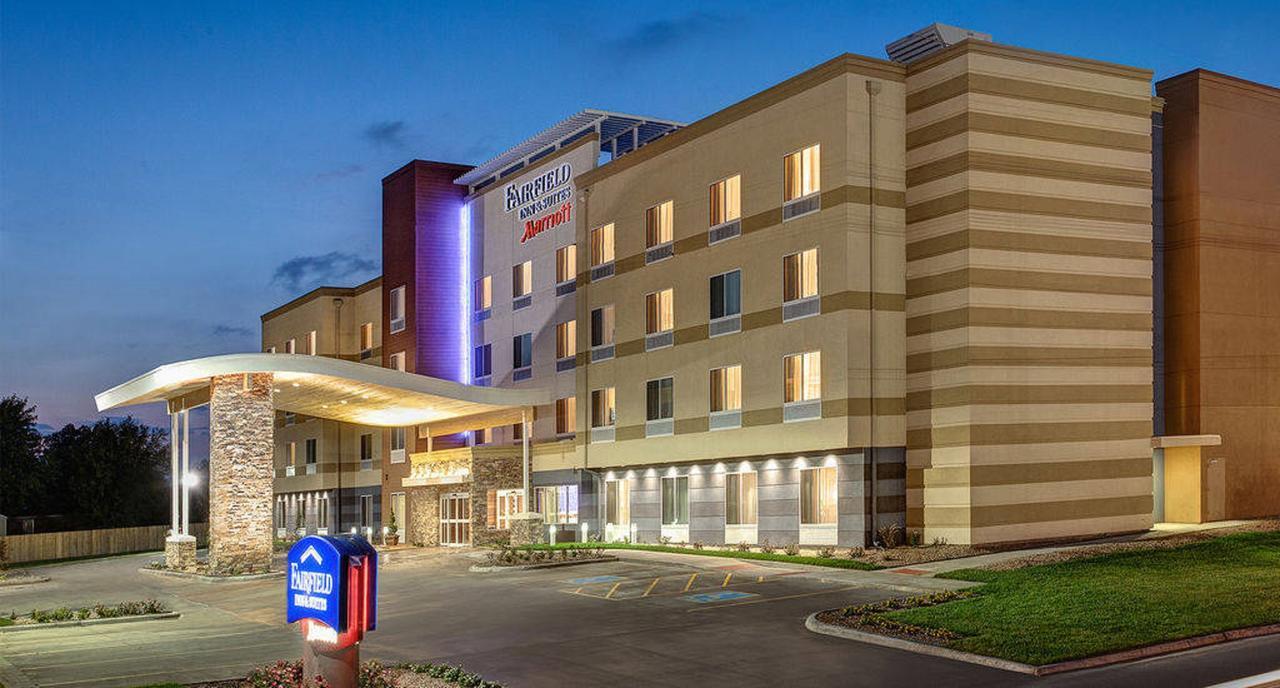 Fairfield Inn & Suites By Marriott Mcpherson Luaran gambar